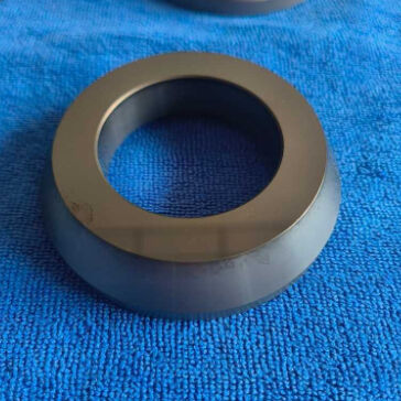 Mancha de rolamento deslizante de carburo de silício personalizada para bombas de alta temperatura